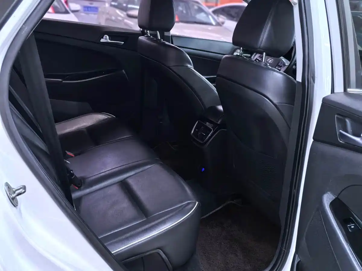 Hyundai Tucson 2019 280TGDi Dual Clutch 2WD Fashion Edition China V фото 7