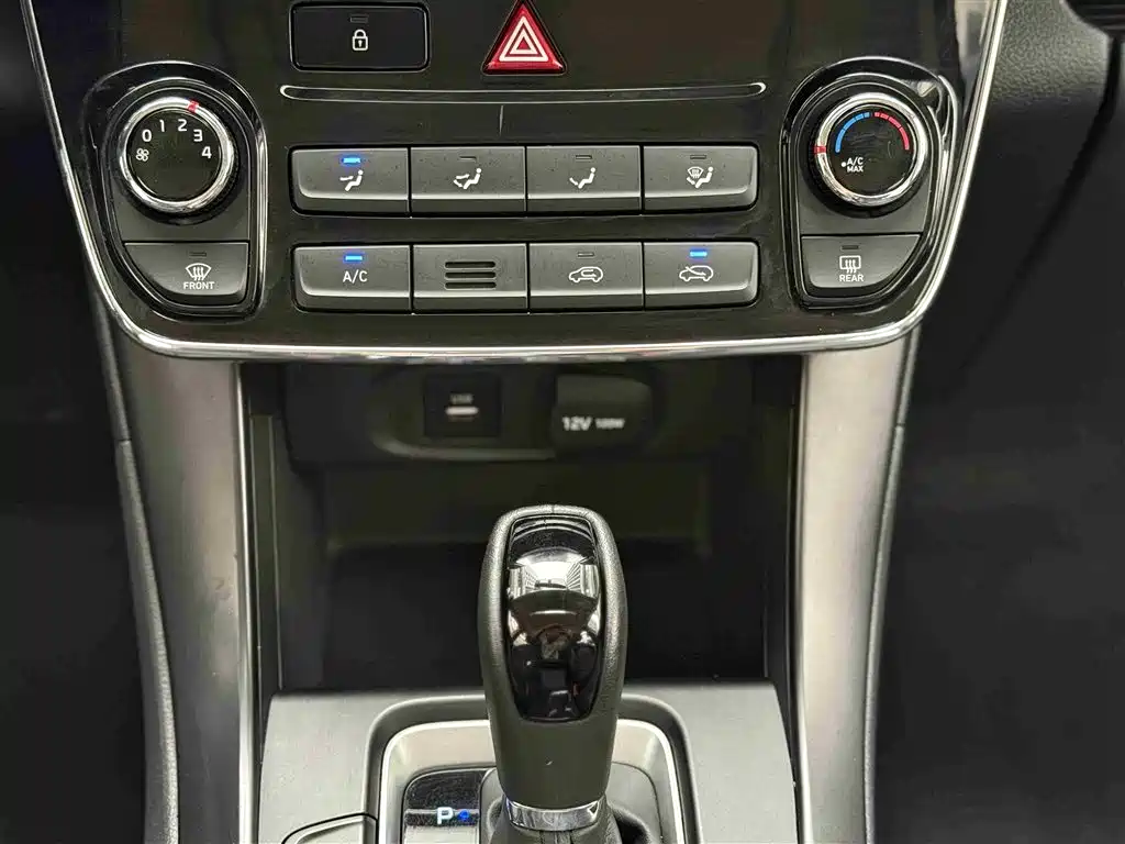Hyundai Beijing Hyundai ix35 2019 2.0L Automatic 2WD Zhiyong·Smooth Enjoy China VI фото 33