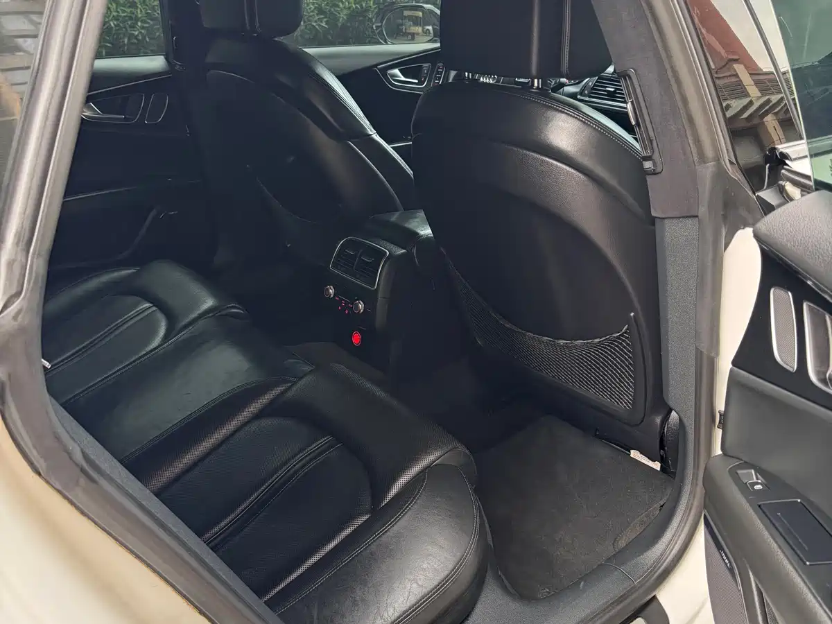 Audi A7 2012 3.0TFSI quattro Luxury Model фото 19