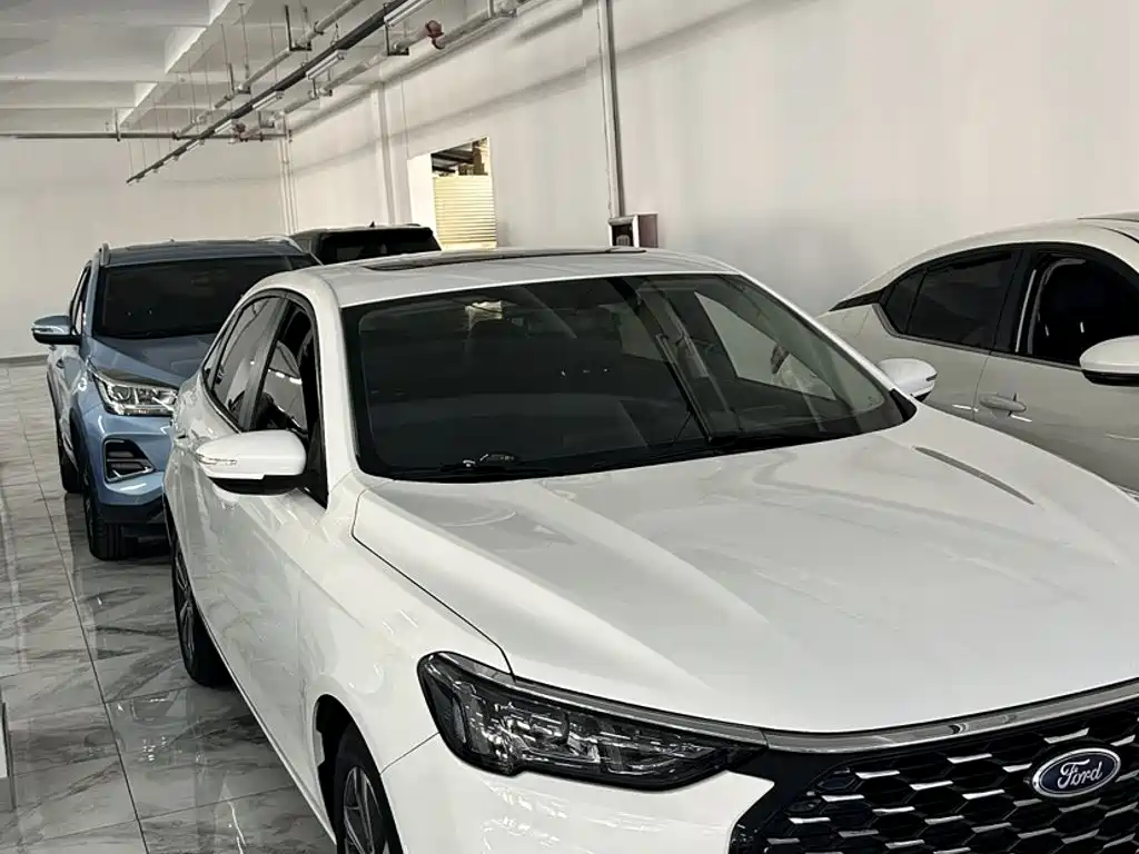 2022 Ford Escort