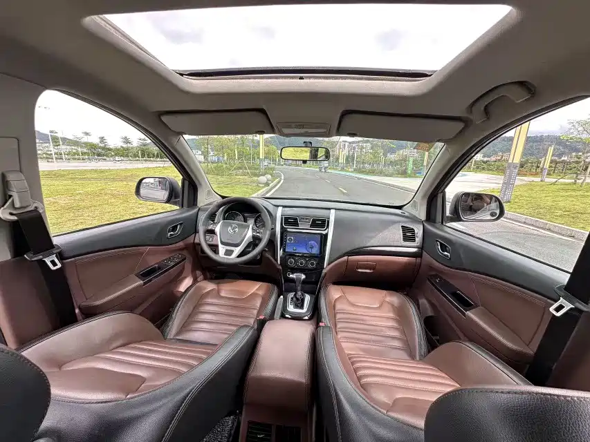 Dongfeng Fengxing Fengxing SX6 2017 2016 1.6L CVT Luxury
