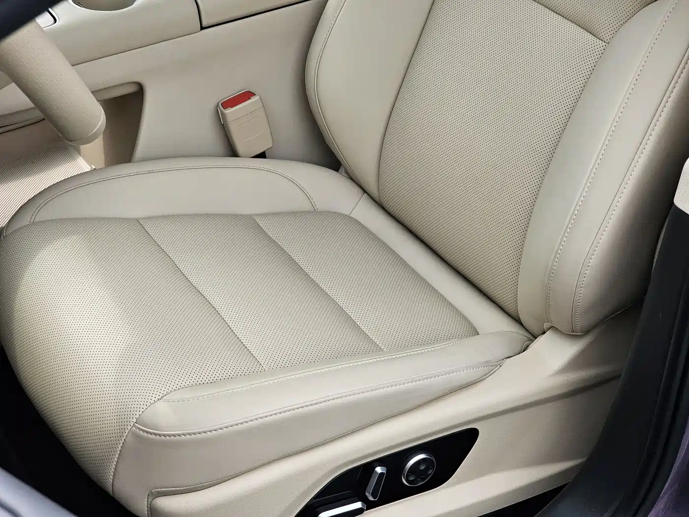AITO Wenjie AITO M5 2025 Extended Range Ultra AWD фото 11