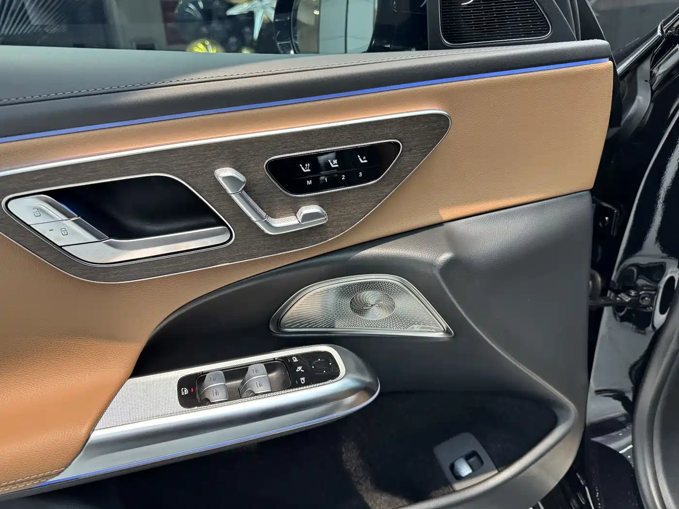 Mercedes-Benz E-Class 2024 Model E 300 L Luxury фото 13