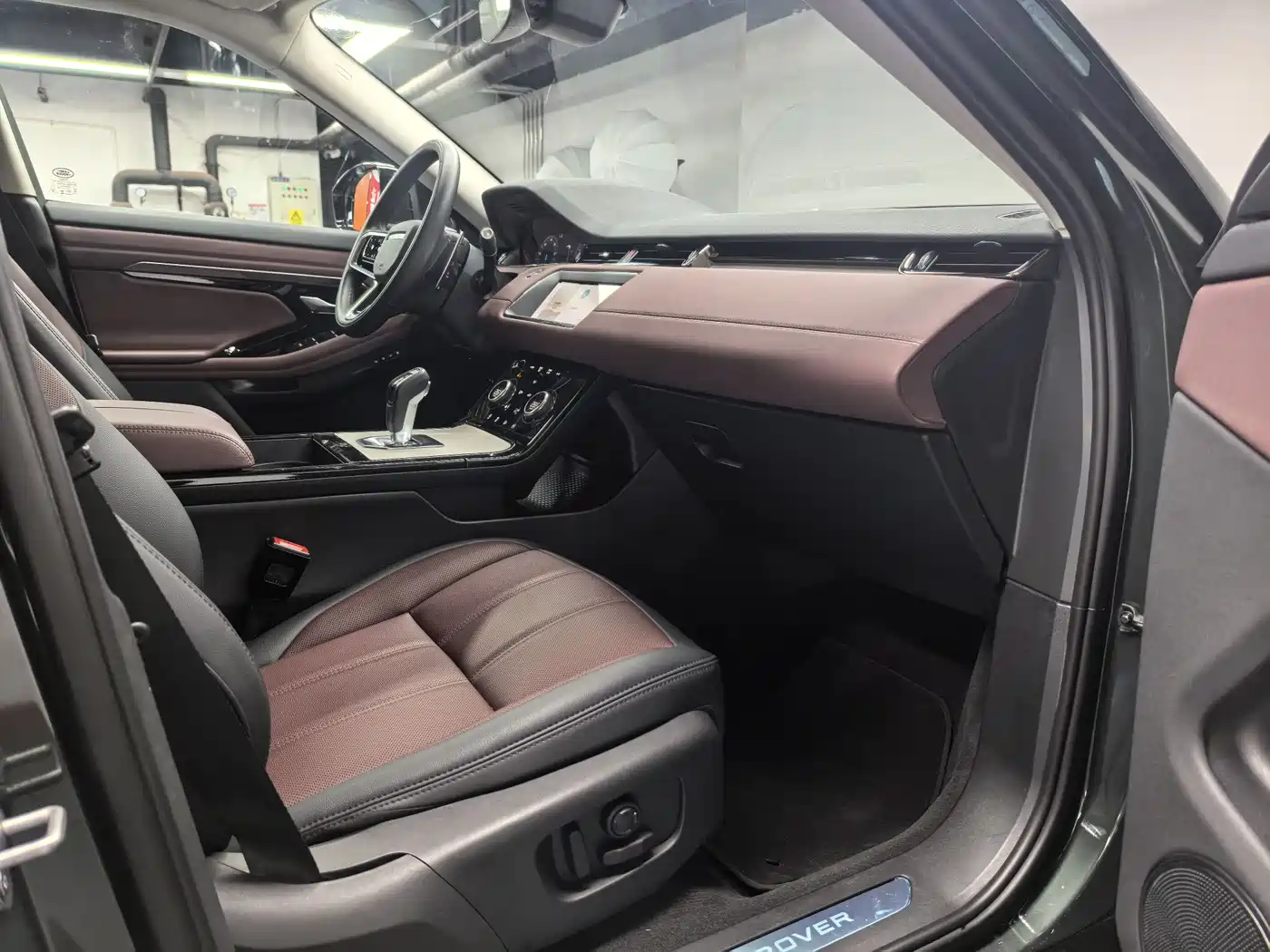 LAND ROVER RANGE ROVER AURORA NEW ENERGY