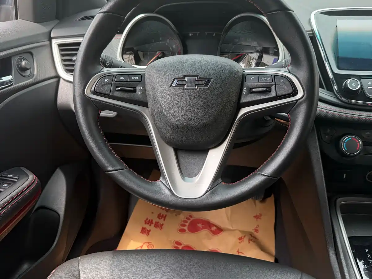 Chevrolet Monza 2019 RS 330T Auto Smooth Edition China VI фото 7