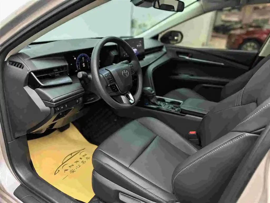 Toyota Camry 2026 2.0E Elite Edition фото 7