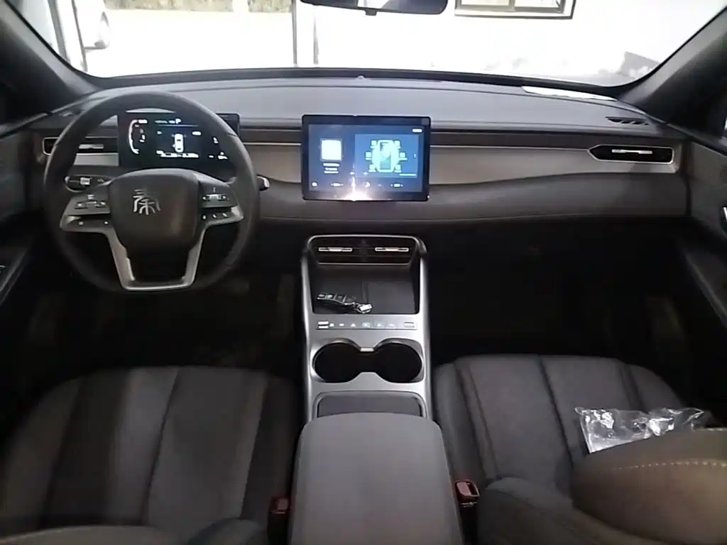 BYD Qin PLUS 2026 2026 DM-i Smart Edition 128KM Progressive