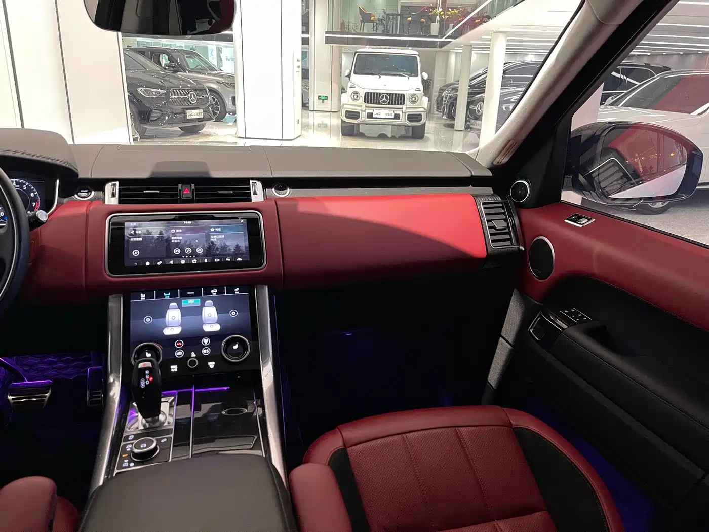 Land Rover Range Rover Sport 2022 3.0 L6 Gloss Black Edition фото 7