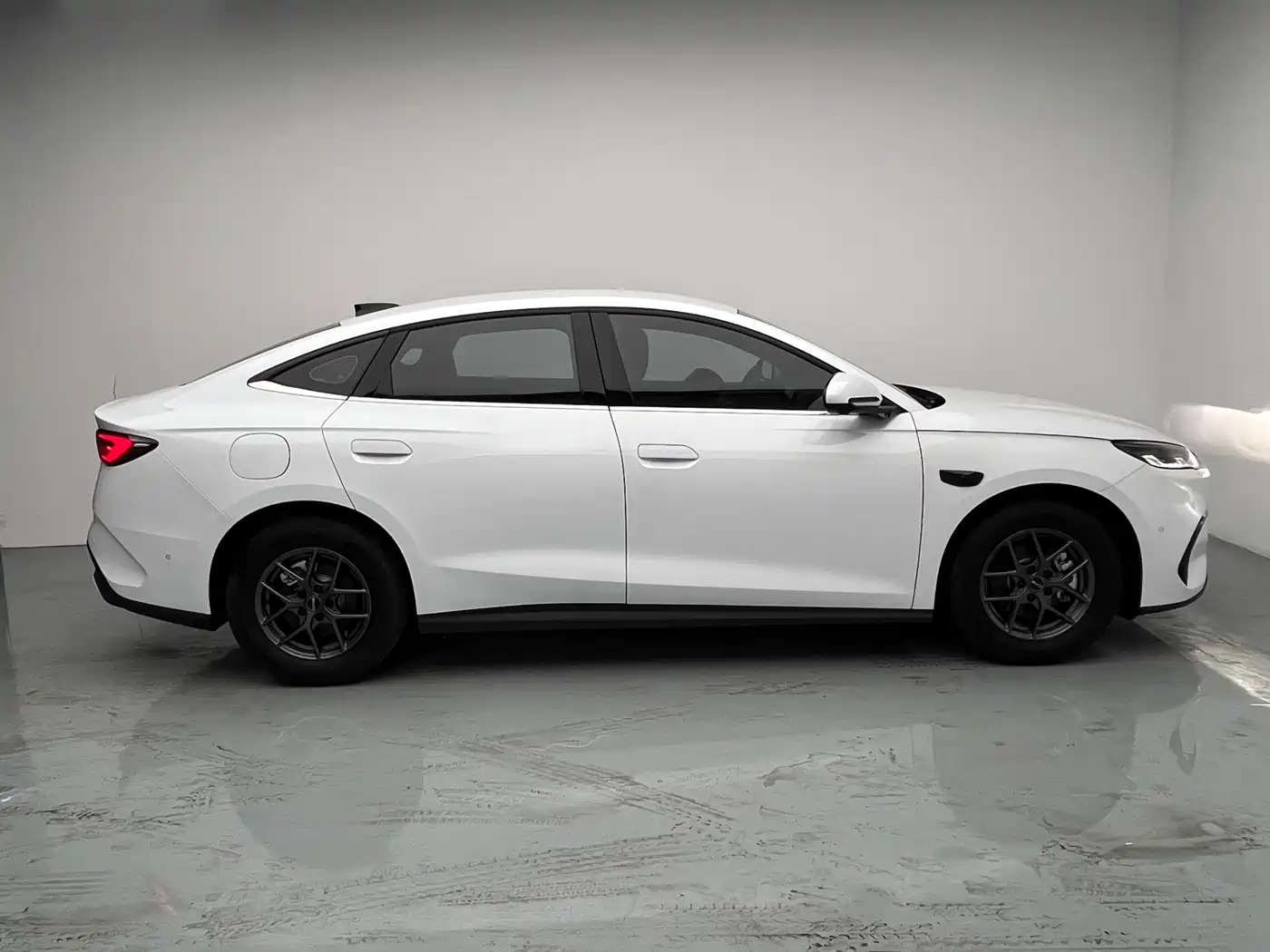 BYD Seal 06 New Energy 2025 DM-i Smart Drive 80KM Luxury фото 11