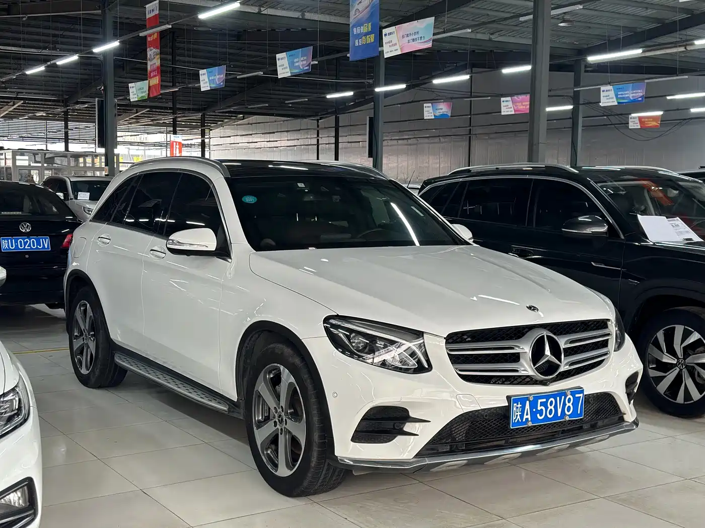Mercedes-Benz GLC 2017 GLC 260 4MATIC Luxury фото 3