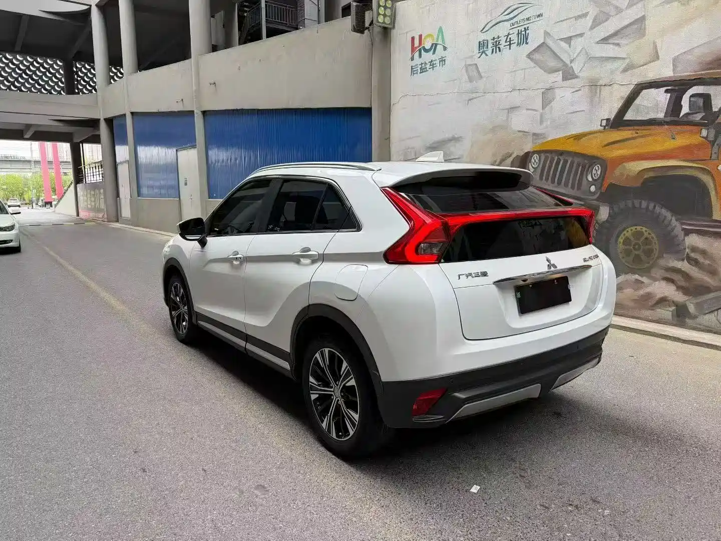 صورة 4 - Mitsubishi Eclipse Cross