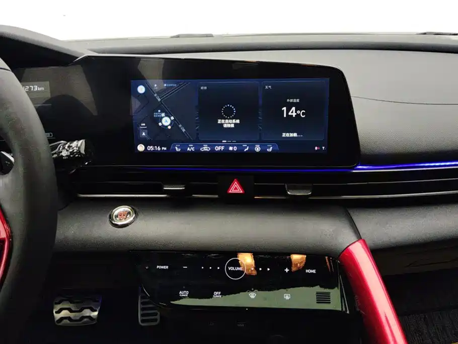Hyundai Elantra 2022 240TGDi DCT LUX Premium Edition фото 13