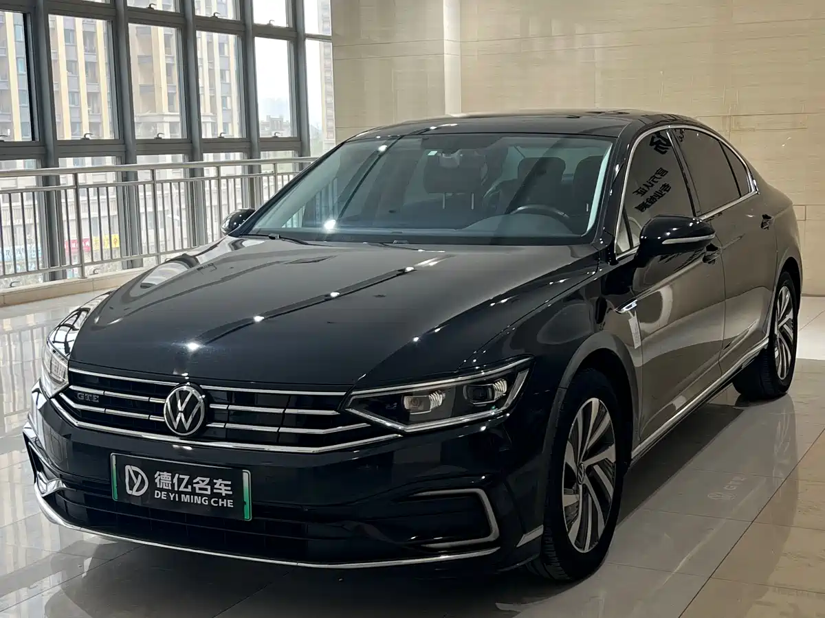 VOLKSWAGEN MAGOTAN GTE PLUG IN HYBRID
