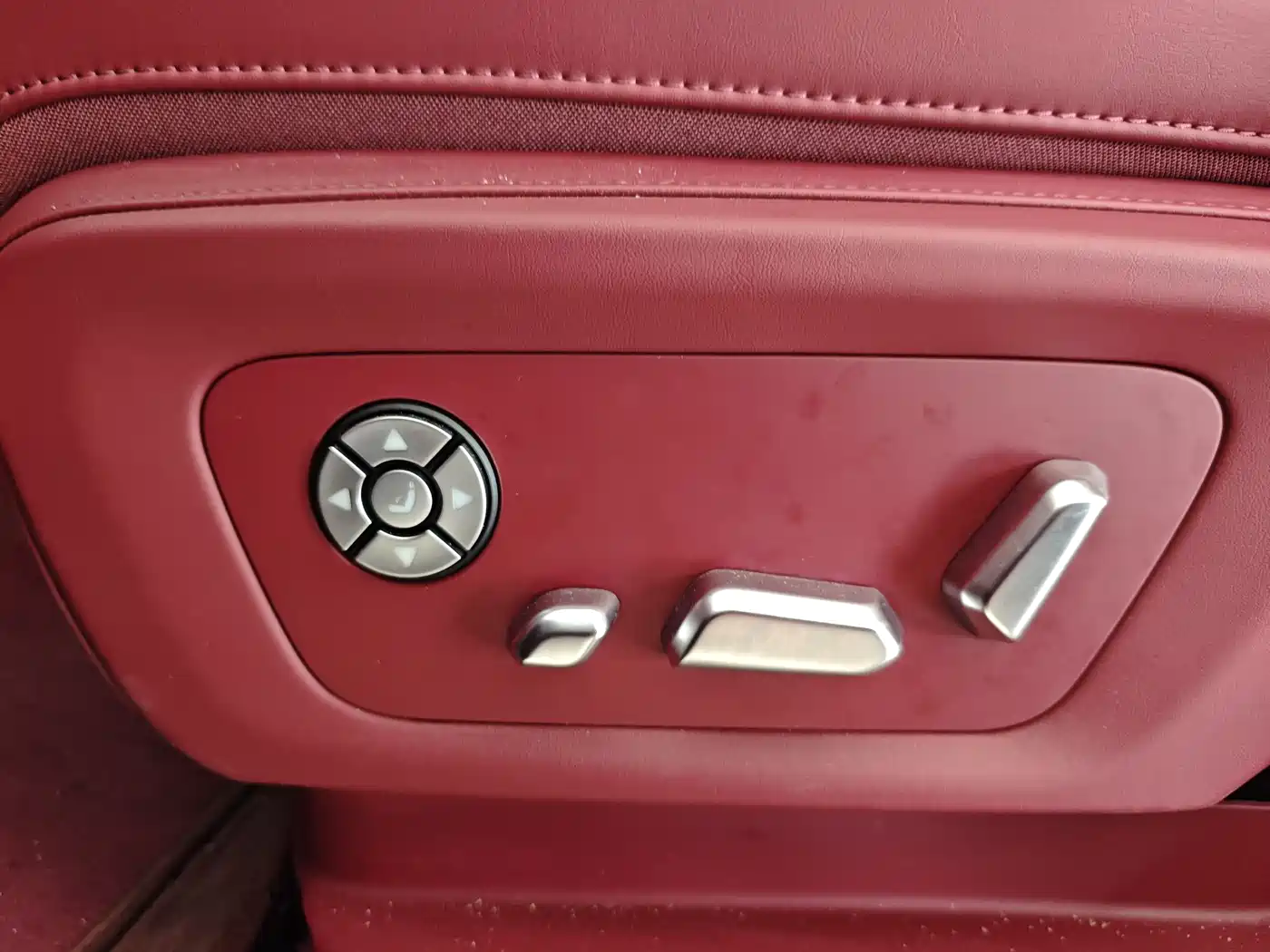 TANK TANK 700 NEW ENERGY