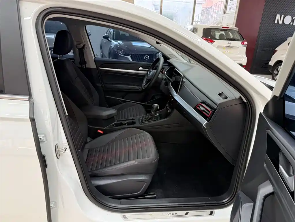 Volkswagen Lavida 2023 280TSI DSG Starlight Comfort Edition фото 21