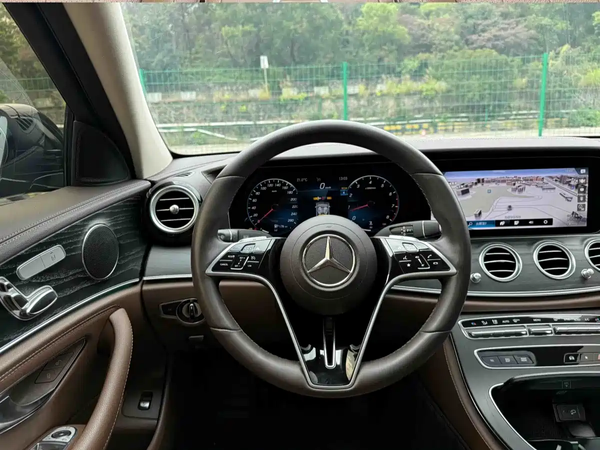 Mercedes-Benz E-Class 2023 E 260 L фото 7