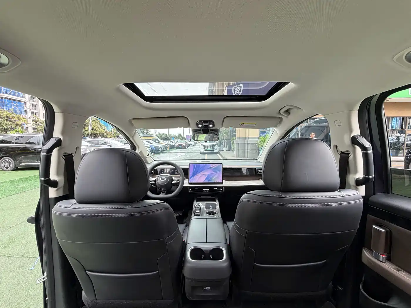 GAC Trumpchi Trumpchi E8 NEV 2024 Model 150km MAX фото 8