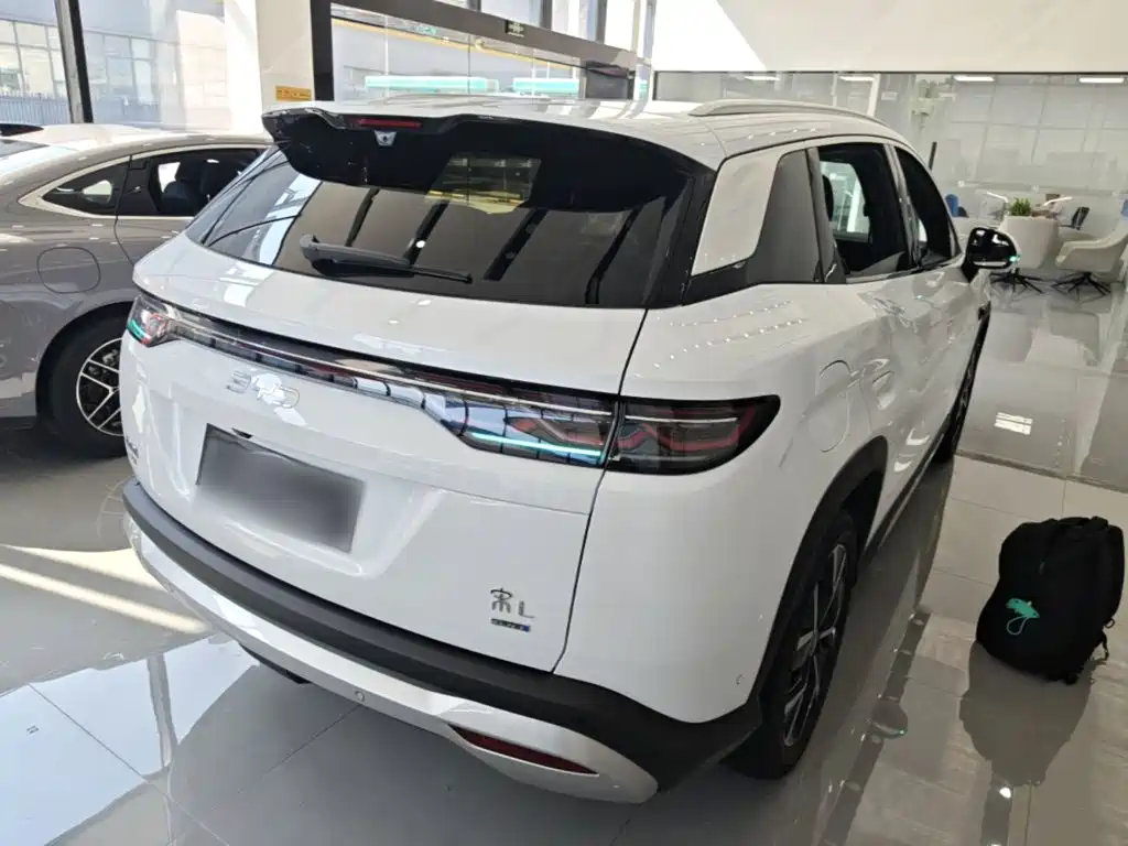 Фото 7 - BYD Song L DM-i
