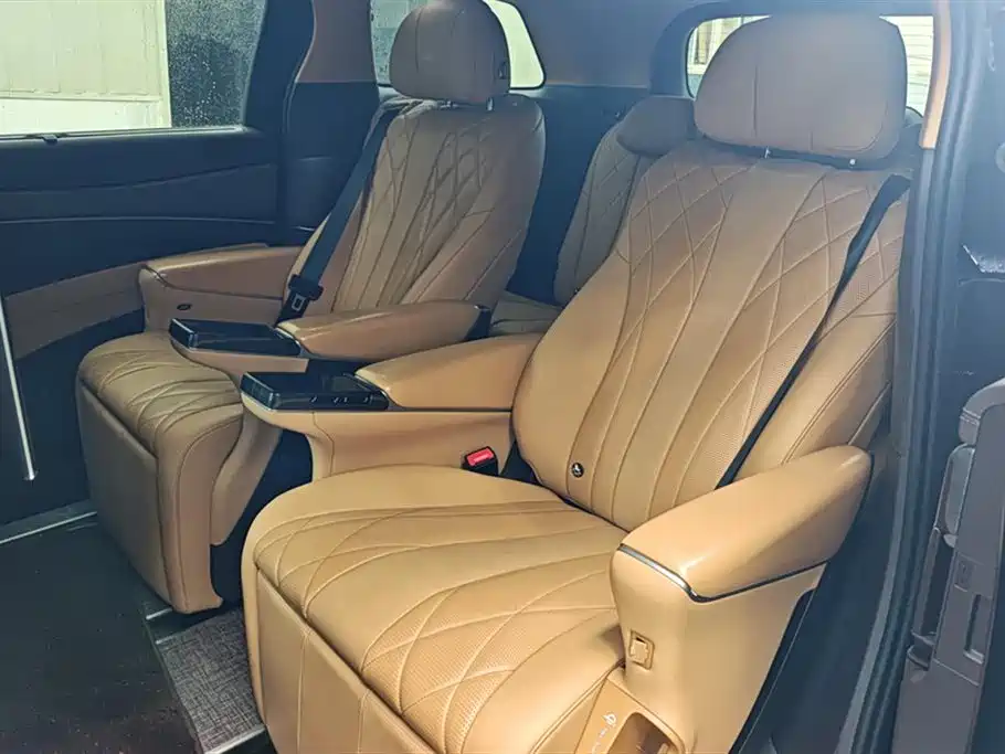 Denza D9 2025 DM-i Smart Drive Edition 1020 AWD Prestige фото 11