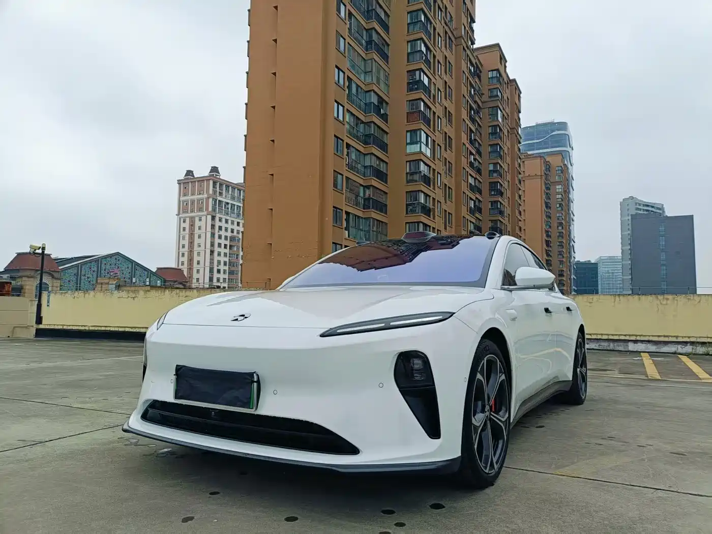 NIO NIO ET5