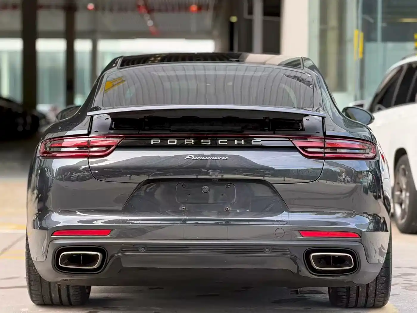 PORSCHE PANAMERA