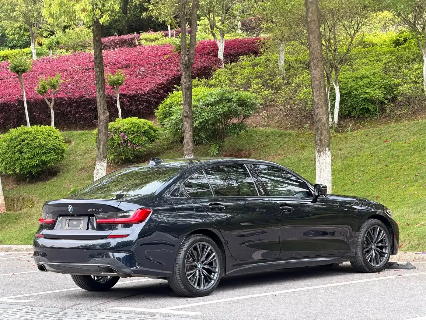 BMW 3-SERIES
