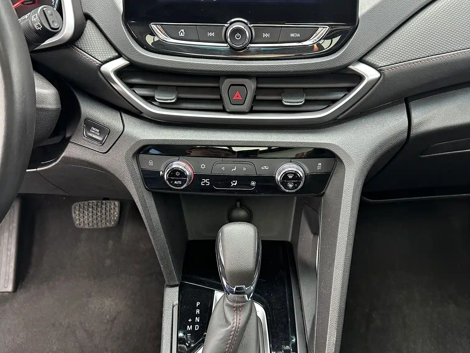 Photo 14 - Chevrolet Orlando