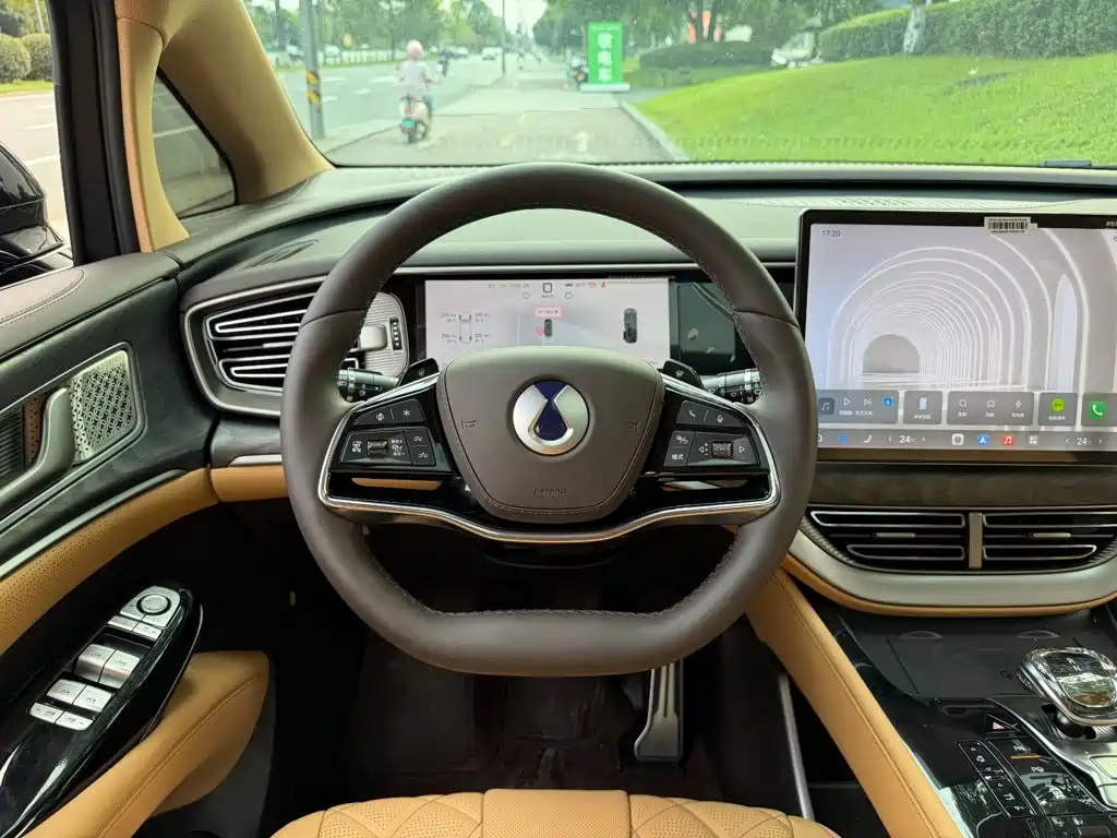 Denza D9 2026 2025 DM-i Smart Driving Edition 1020 AWD Flagship