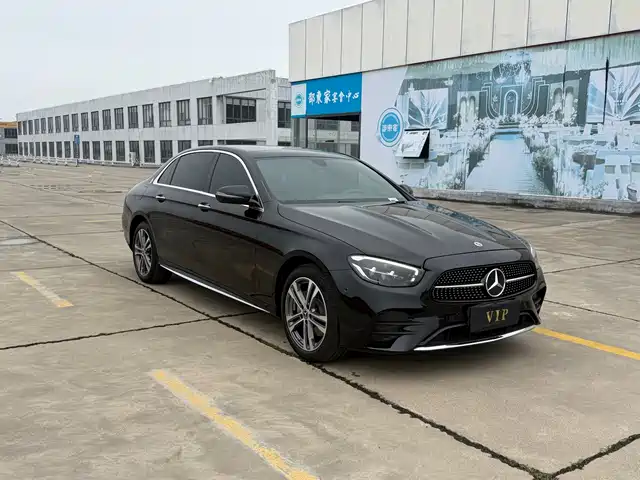 Mercedes-Benz E-Class 2022 Facelift E 260 L Sport — фото 3