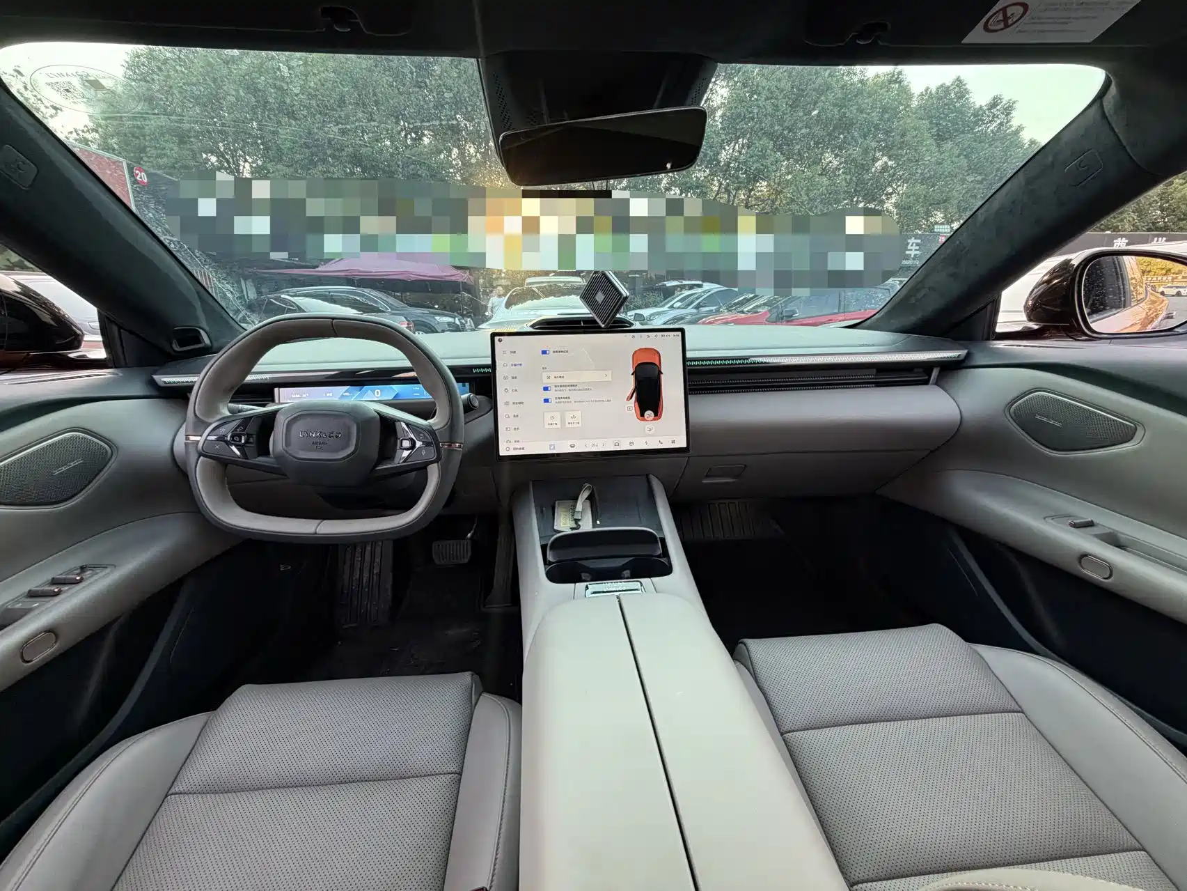صورة 6 - Lynk & Co Z10