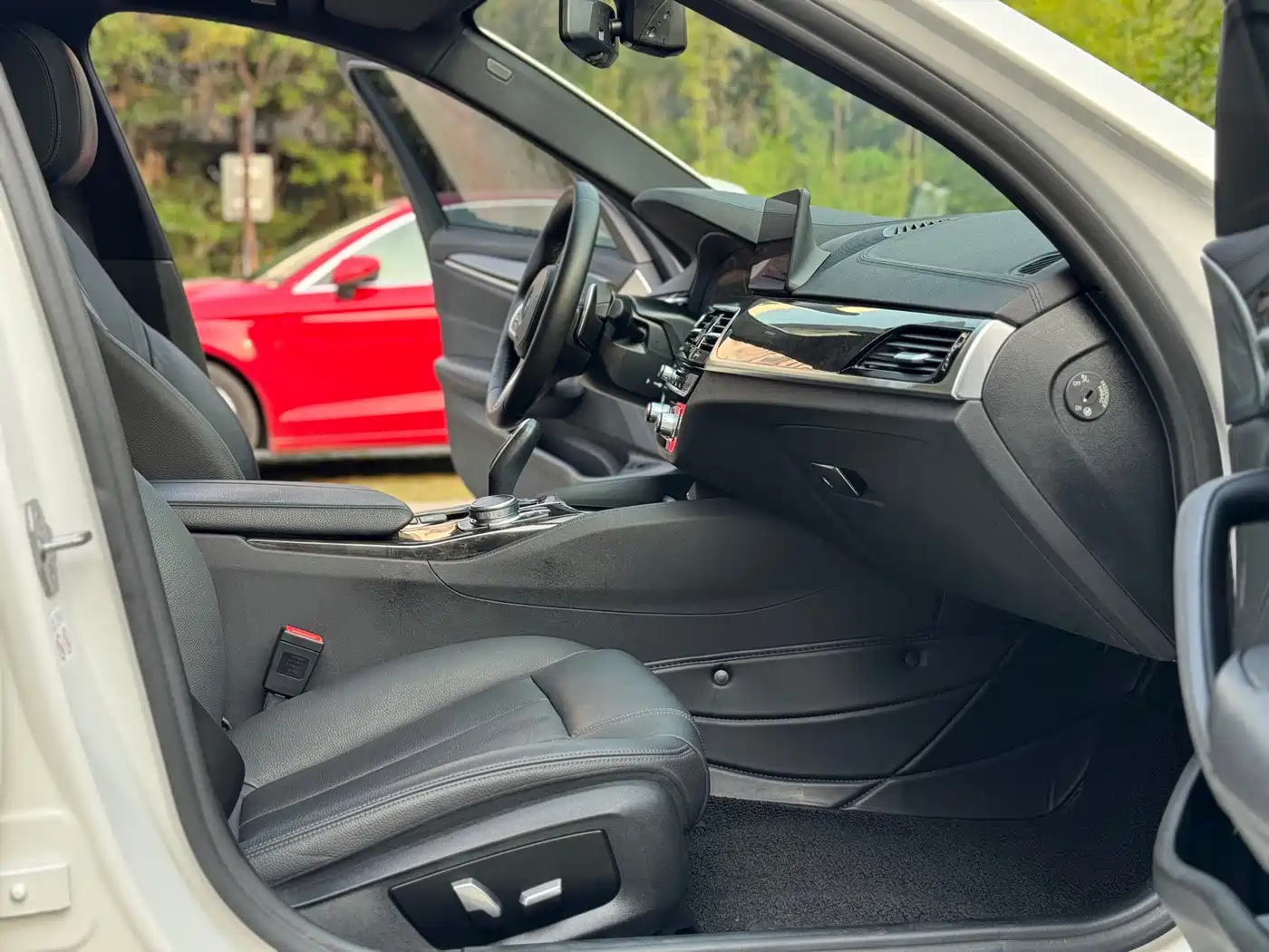 BMW 5 Series 2019 530Li Leading M Sport Package фото 9