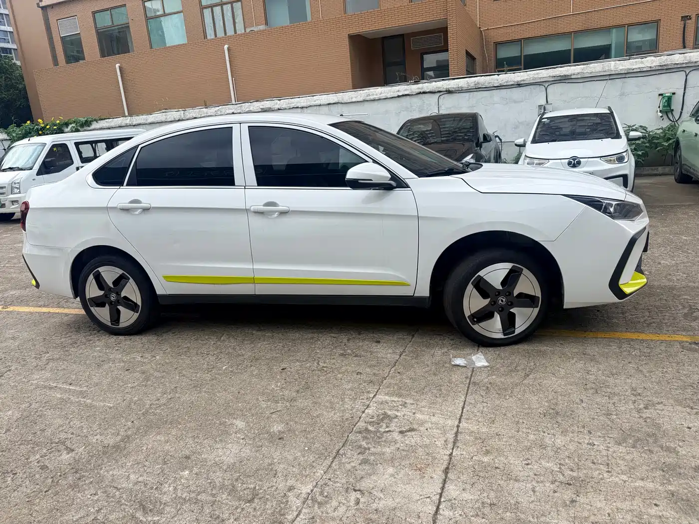 Dongfeng Aeolus Dongfeng Fengshen E70 2023 2023 Facelift PRO Smart Drive Edition