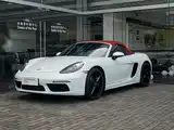Photo 1 - Porsche 718
