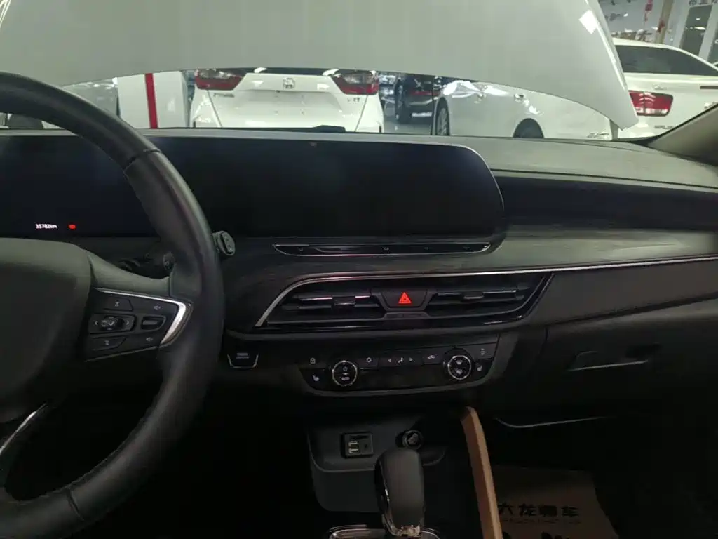 Buick GL6 2022 2021 323T Mild Hybrid Connected Luxury
