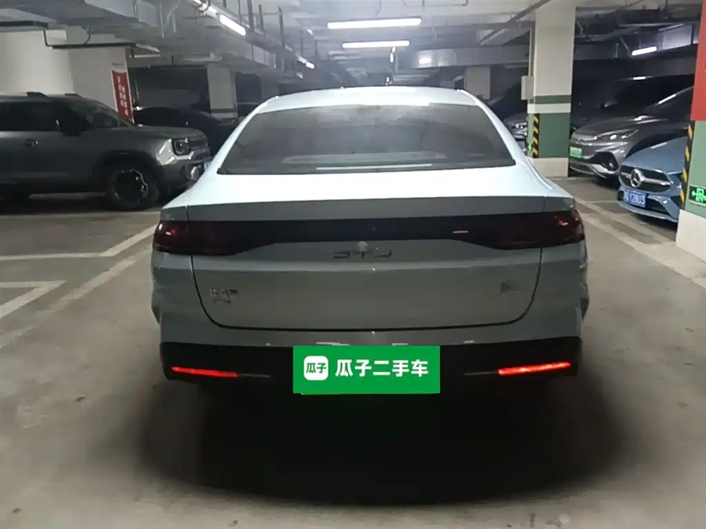BYD Qin L 2024 DM-i 80KM Leading Edition фото 10