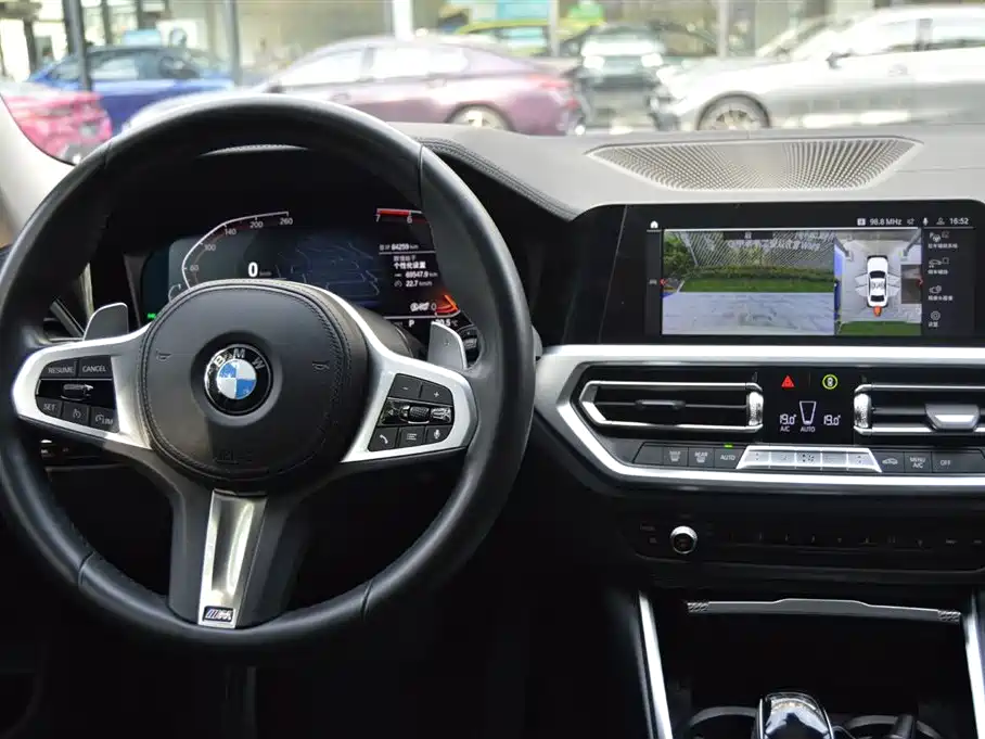 BMW 3 Series 2020 325i M Sport Black Night Package фото 10
