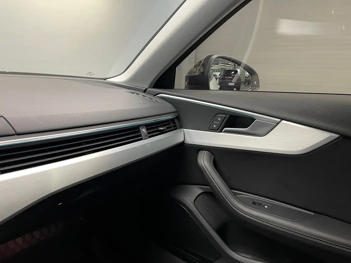 Audi A4L 2022 40 TFSI Luxury Dynamic фото 22