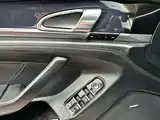 Photo 17 - Porsche Panamera
