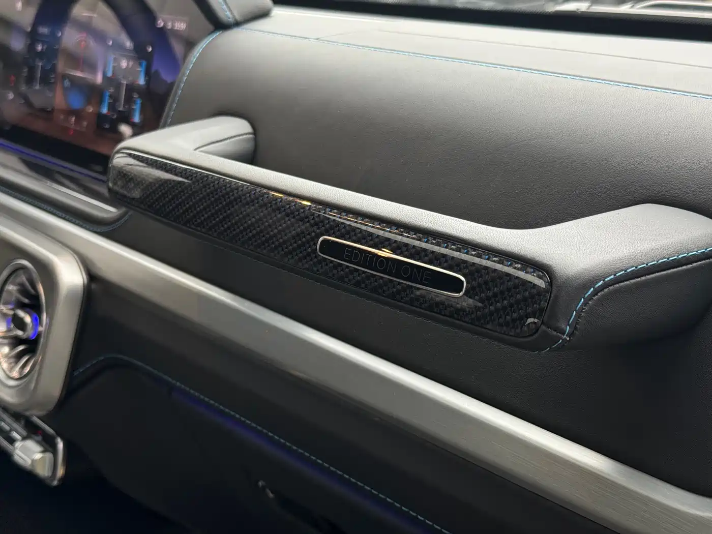 Mercedes-Benz G-Class New Energy 2025 G580 Launch Special Edition фото 22