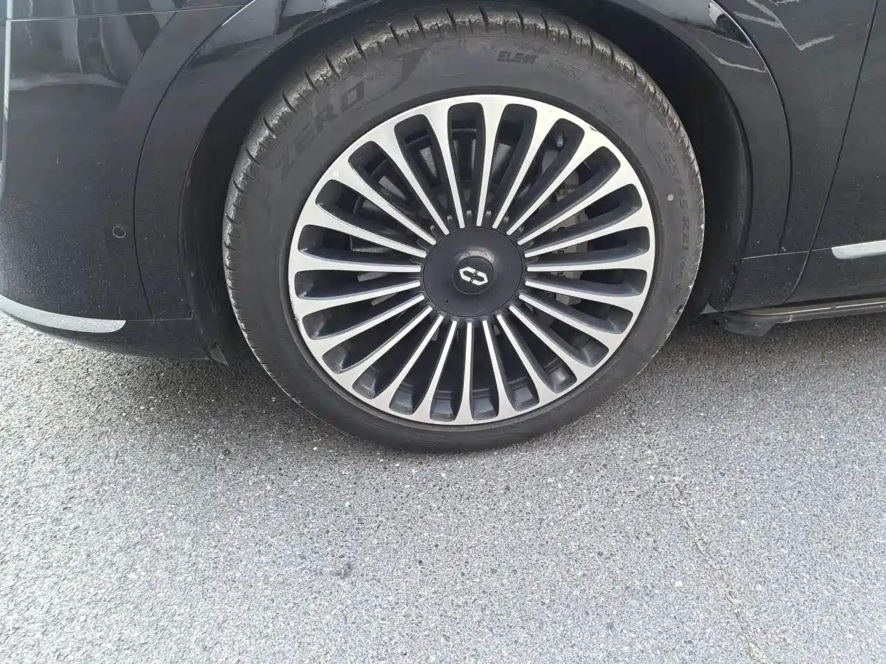AITO Wenjie AITO M9 2025 Extended Range Ultra 52kWh 6-Seater фото 12