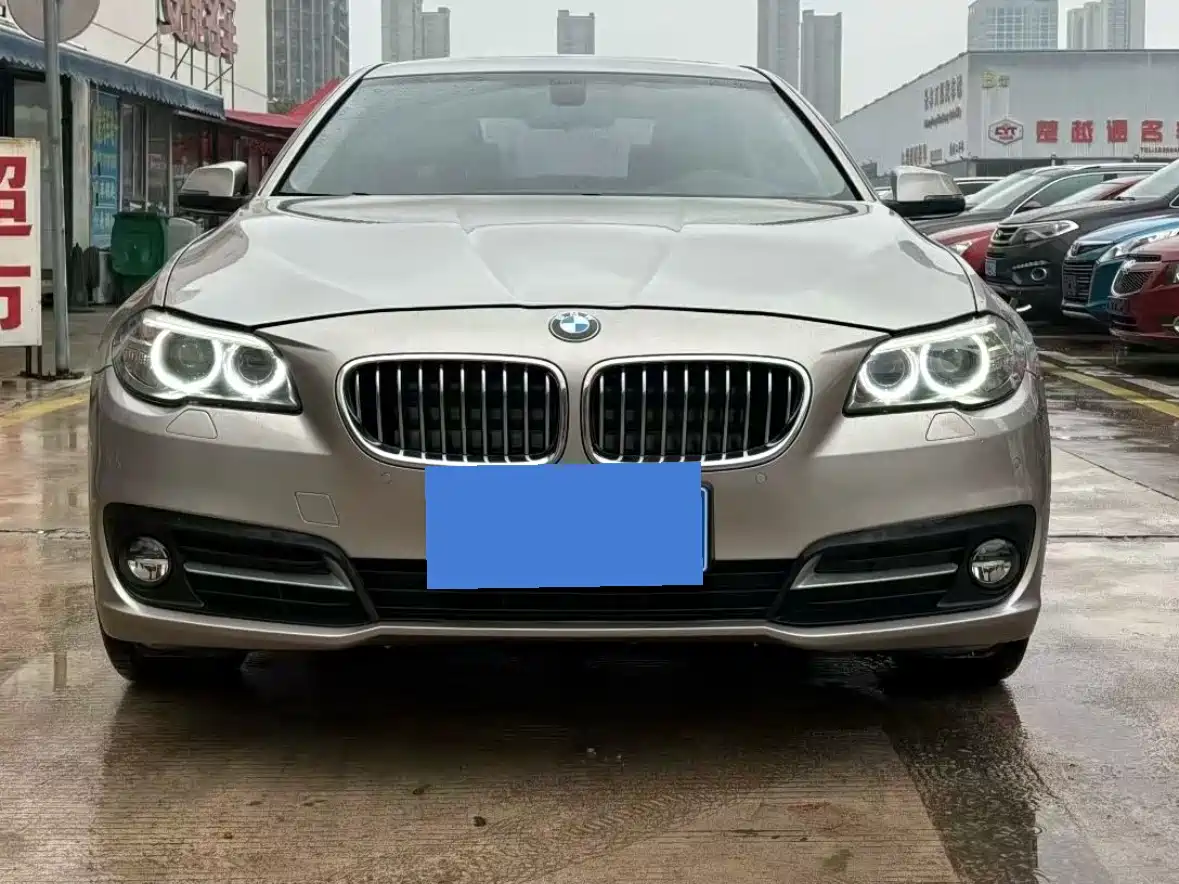 BMW 5 SERIES