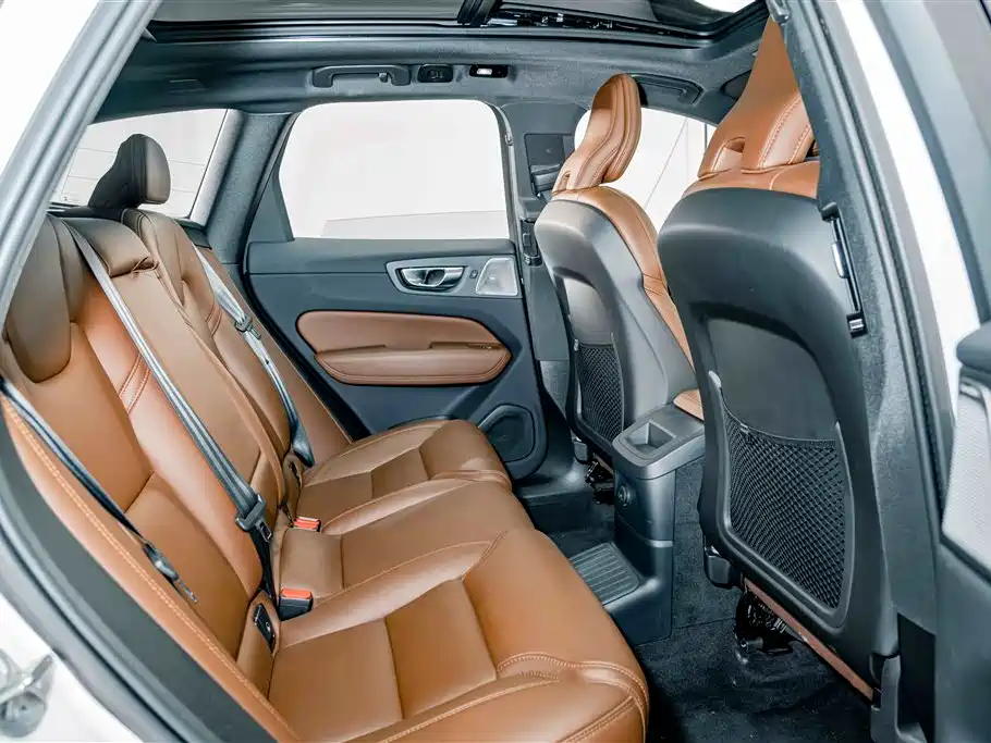 Volvo XC60 Plug-in Hybrid 2025 2025 Plug-in Hybrid Long Range AWD Zhiya Luxury Edition
