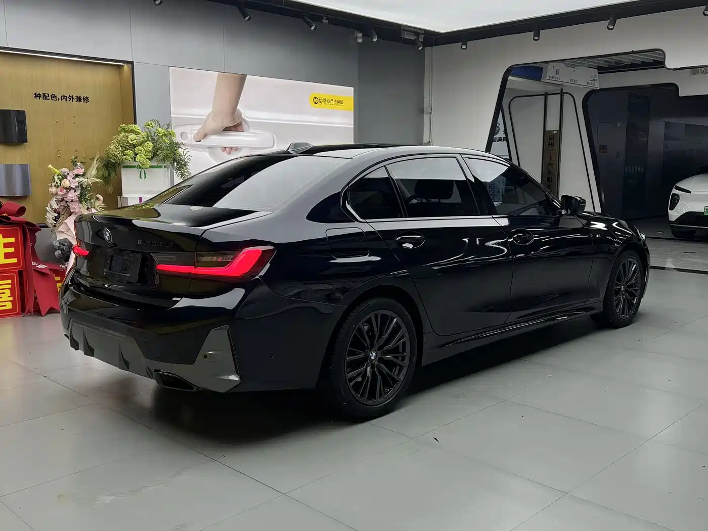 BMW 3 Series 2024 325Li M Sport Shadowline Package фото 9
