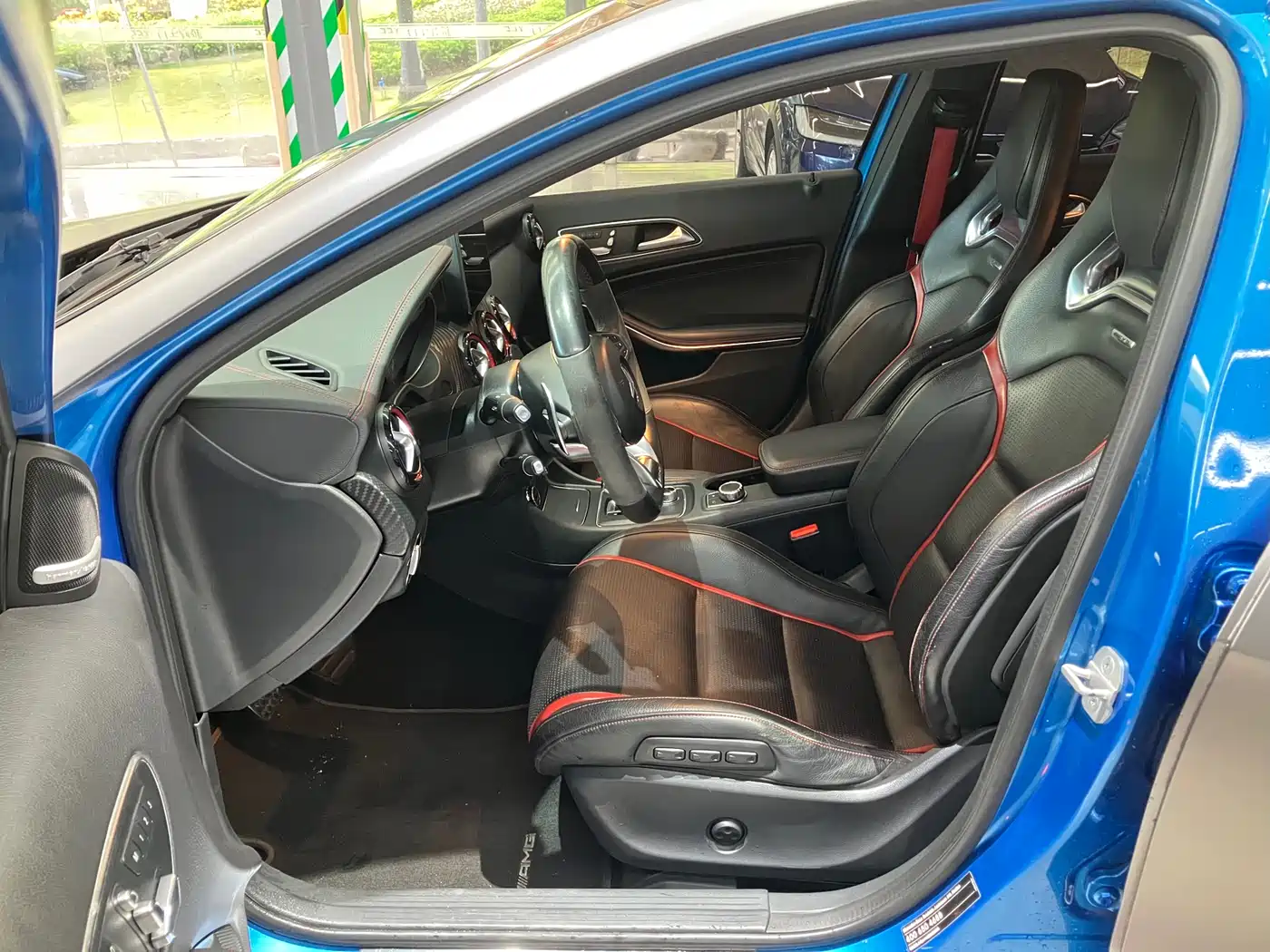 Mercedes-Benz A-Class AMG (Import) 2016 AMG A 45 4MATIC фото 13