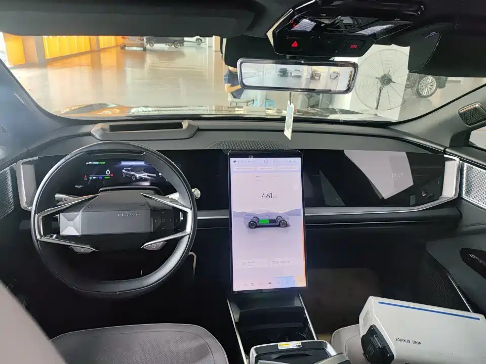 HiPhi Y 2023 2023 810km Long Range Edition