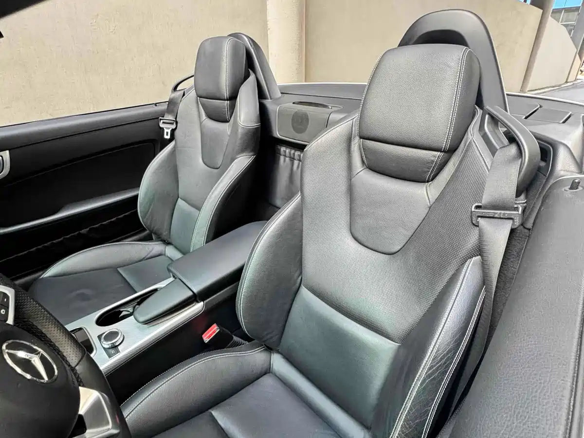Mercedes-Benz SLC 2018 SLC 260 Dynamic фото 8