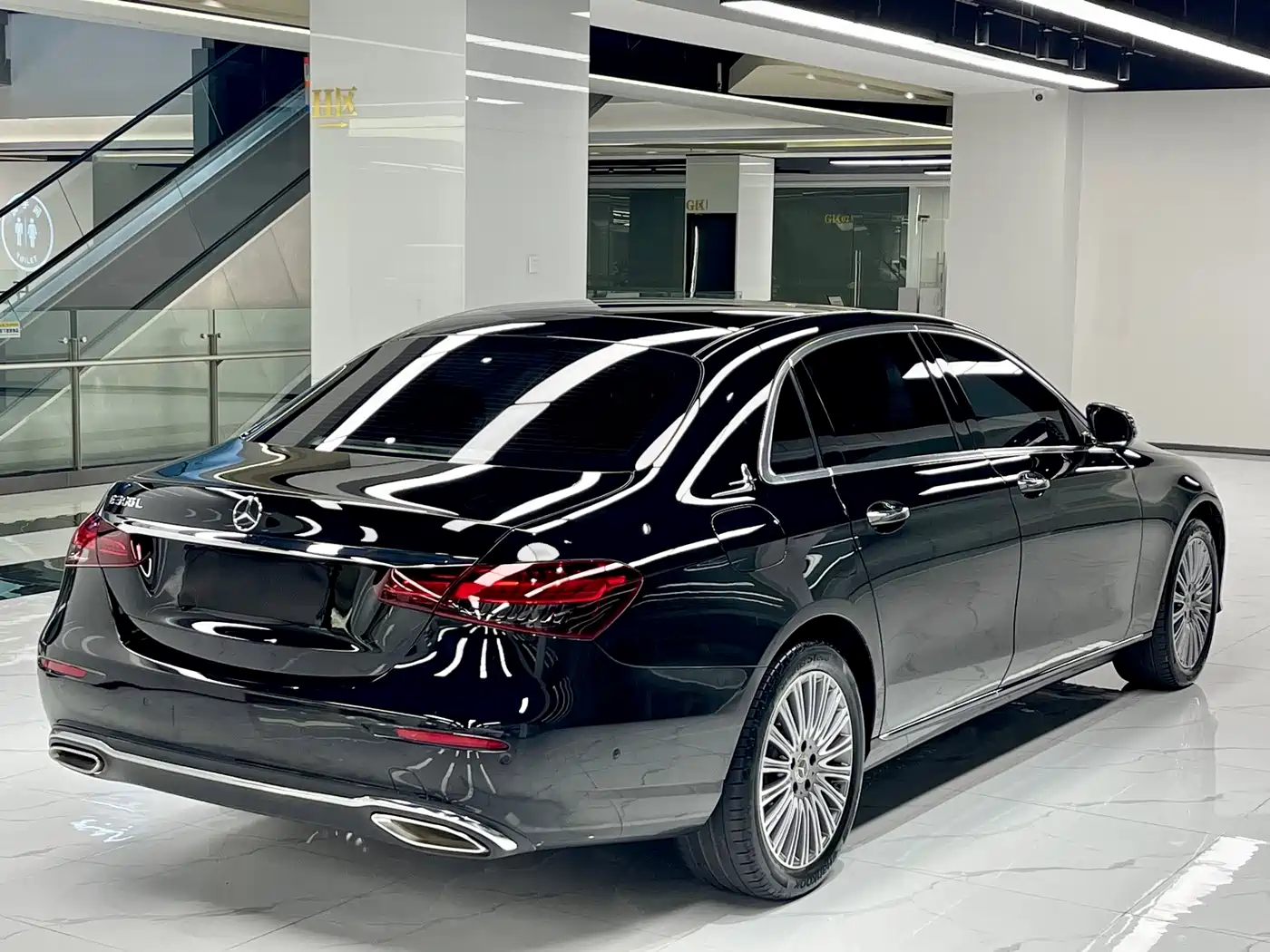 MERCEDES-BENZ E CLASS