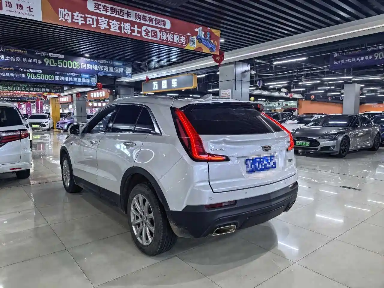Фото 9 - Cadillac XT4