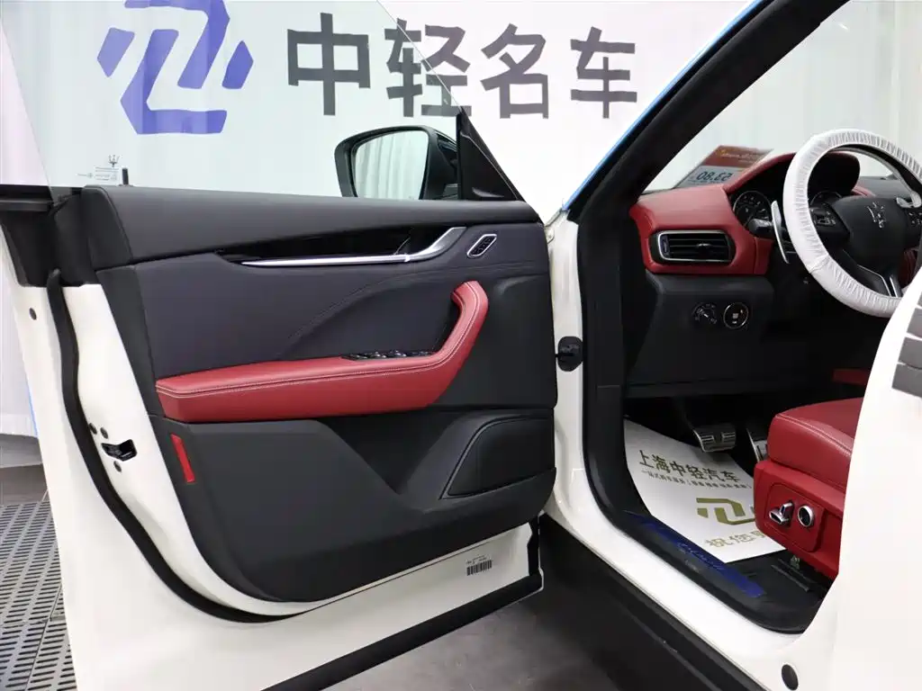 Maserati Levante 2024 2.0T GT Ultima фото 6