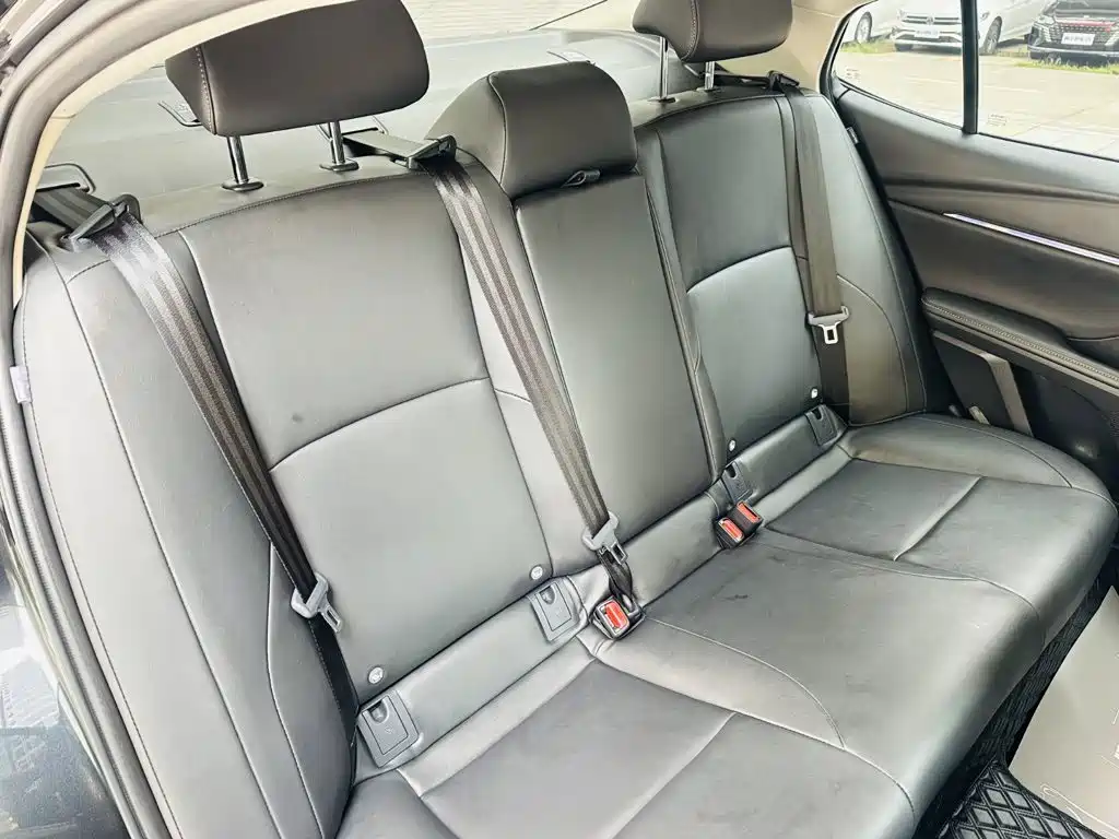 Toyota Camry, миниатюра 8
